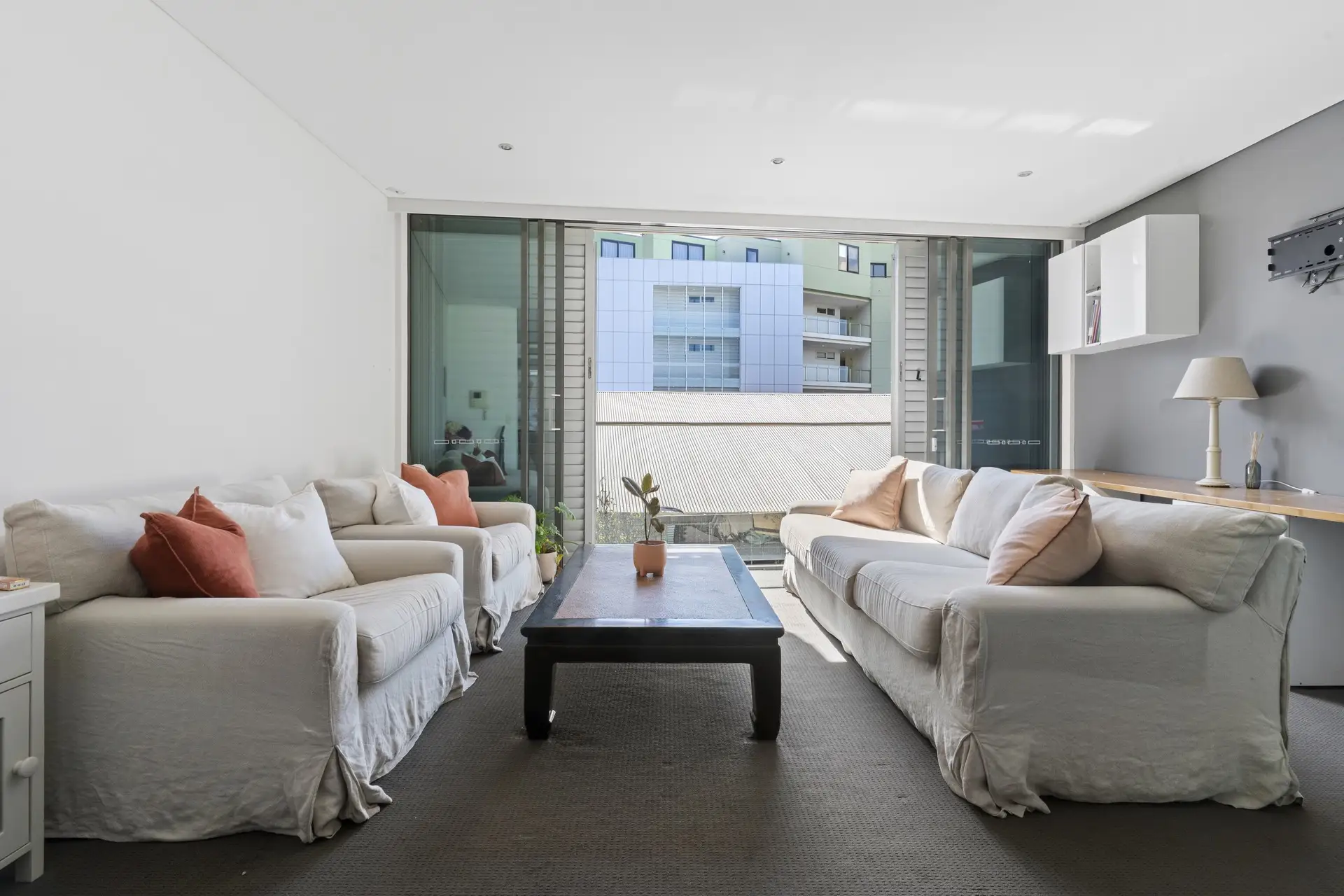 3302/12-14 Neild Avenue, Darlinghurst Sold by Bradfield Badgerfox - image 1