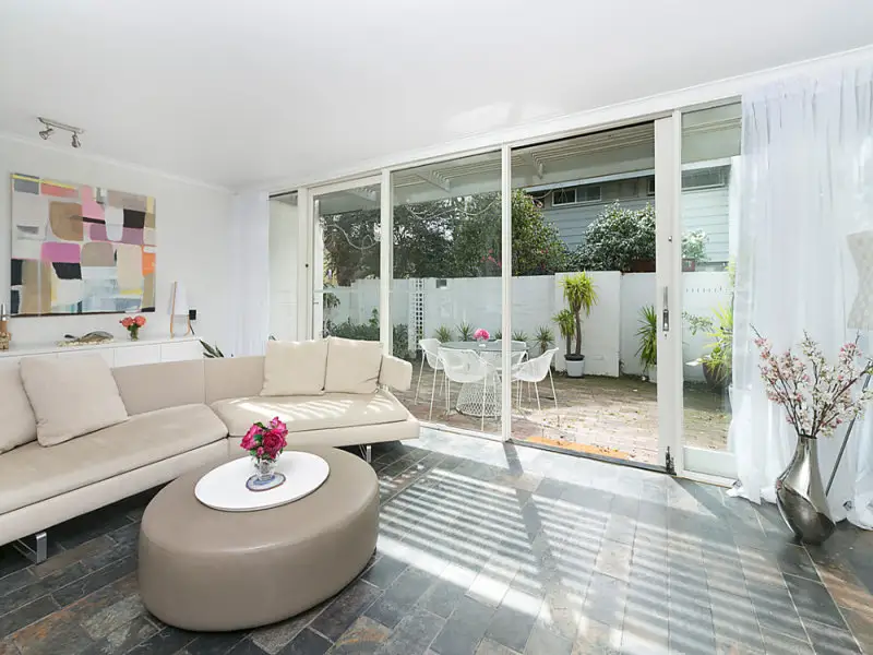 9/17 Albert Street, Edgecliff Sold by Bradfield Badgerfox - image 1