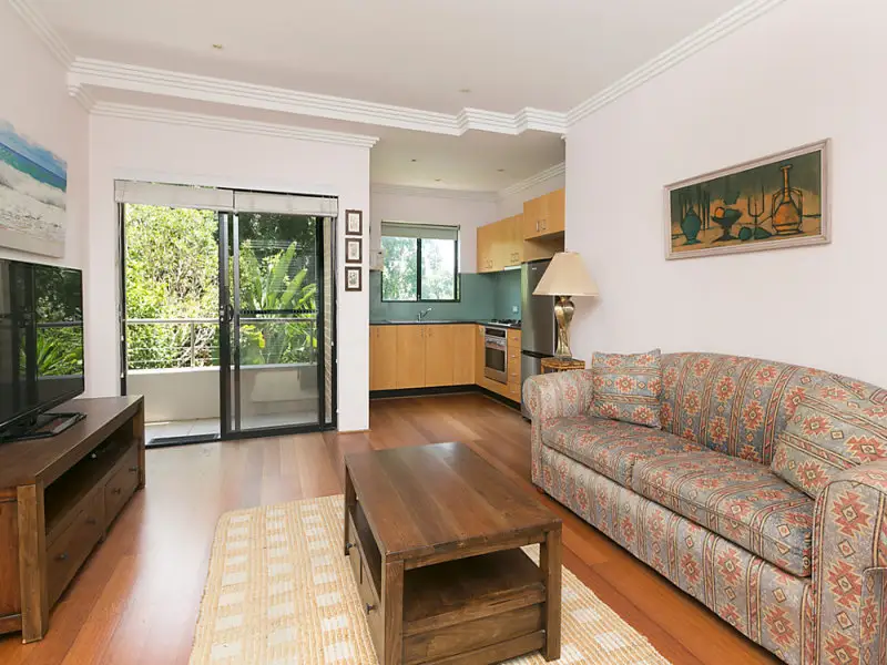 6/62-64 Clovelly Road, Randwick Sold by Bradfield Badgerfox - image 1