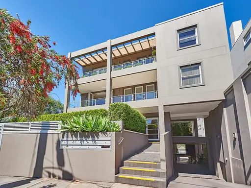 2/30 Bellevue Road, Bellevue Hill Sold by Bradfield Badgerfox