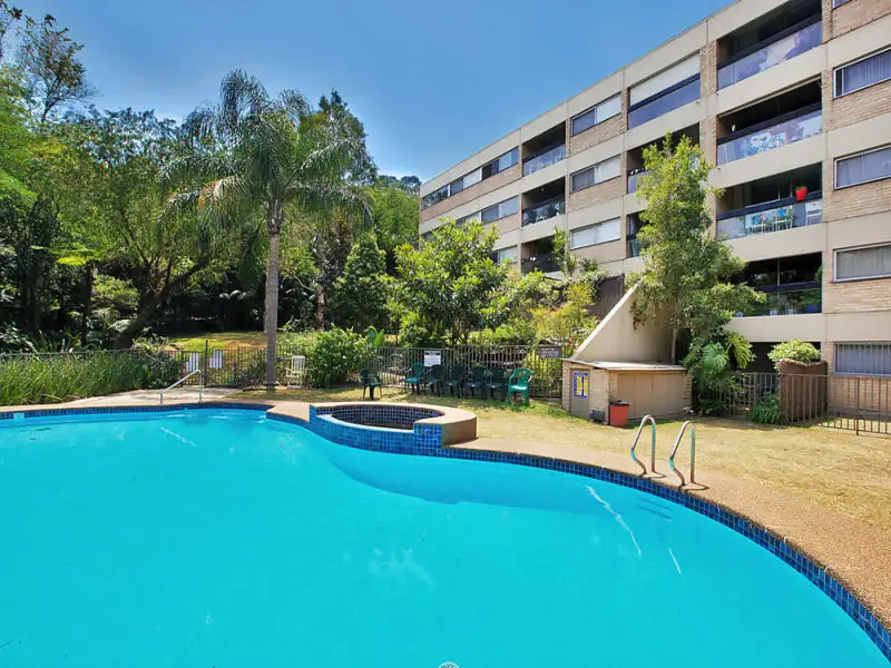 410/8 New McLean Street, Edgecliff Sold by Bradfield Badgerfox - image 1