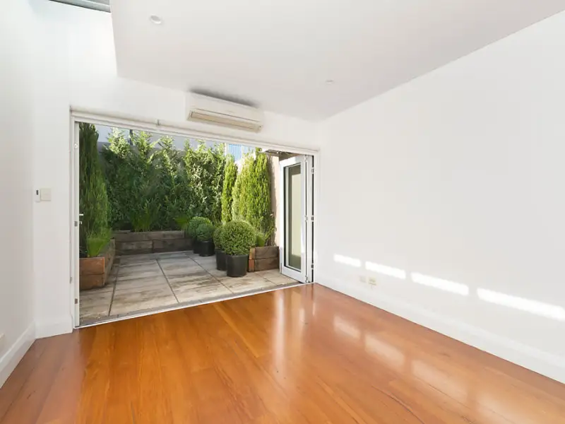 37 Holdsworth Street, Woollahra Sold by Bradfield Badgerfox - image 1