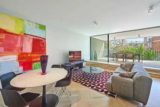 3/10 Wylde Street, Potts Point Sold by Bradfield Badgerfox