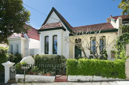 13 Bathurst Street, Woollahra Sold by Bradfield Badgerfox