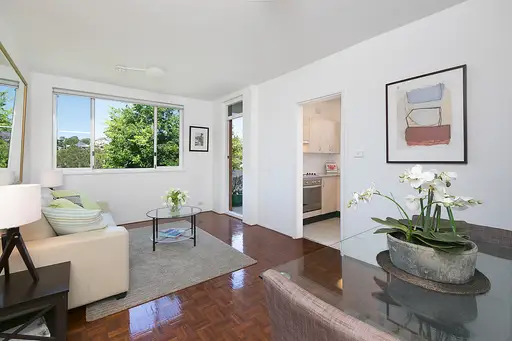 8/4 South Street, Edgecliff Sold by Bradfield Badgerfox