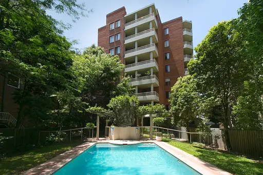 702/2-6 Birtley Place, Elizabeth Bay Sold by Bradfield Badgerfox