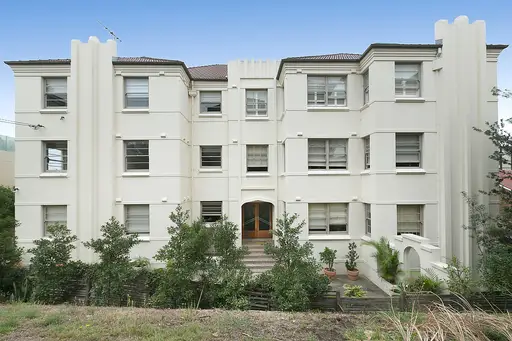 9/7 Bellevue Park Road, Bellevue Hill Sold by Bradfield Badgerfox