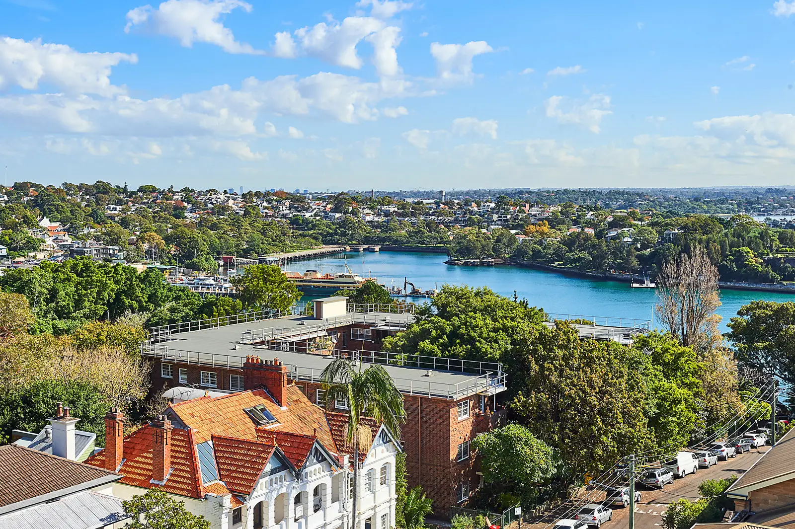 29/9 Nicholson Street, Balmain Sold by Bradfield Badgerfox - image 1