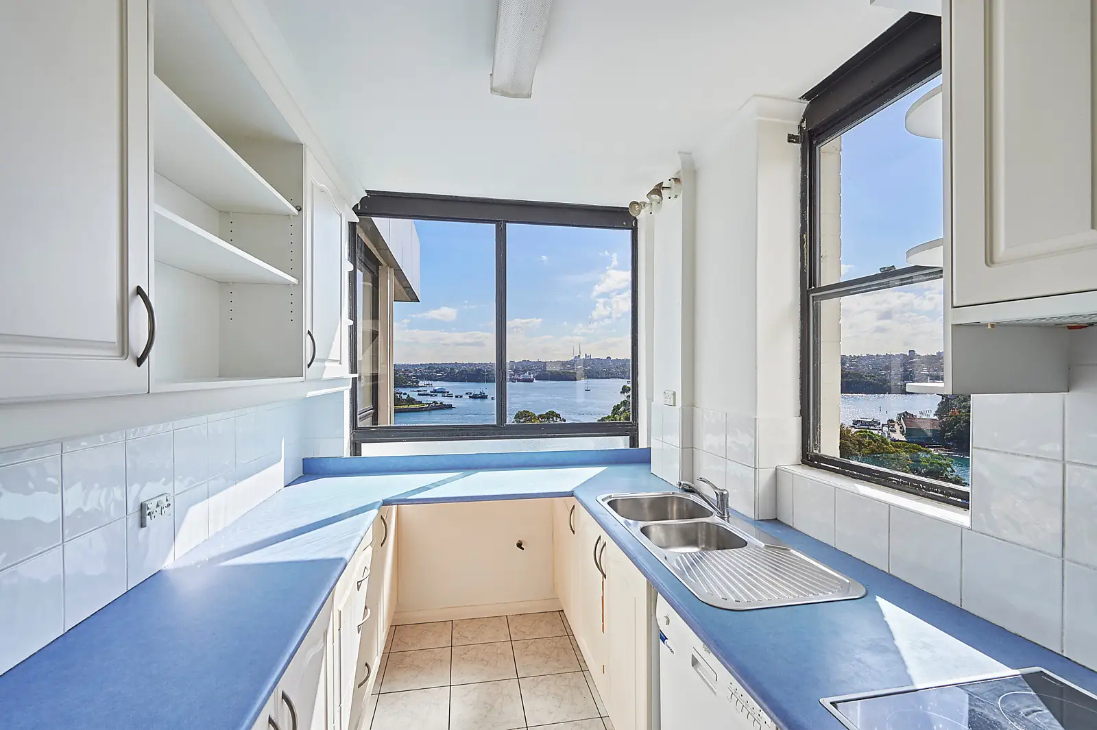 29/9 Nicholson Street, Balmain Sold by Bradfield Badgerfox - image 1