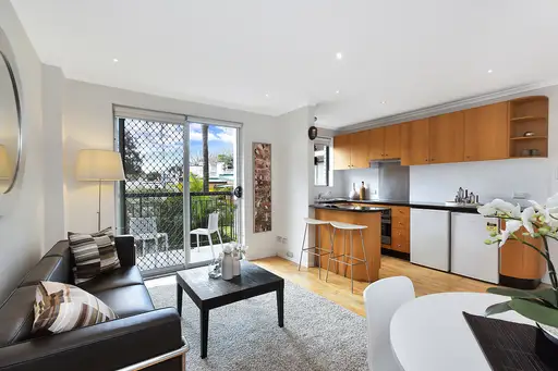 18/679 Bourke Street, Surry Hills Sold by Bradfield Badgerfox