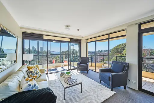 1004/180 Ocean Street, Edgecliff Sold by Bradfield Badgerfox