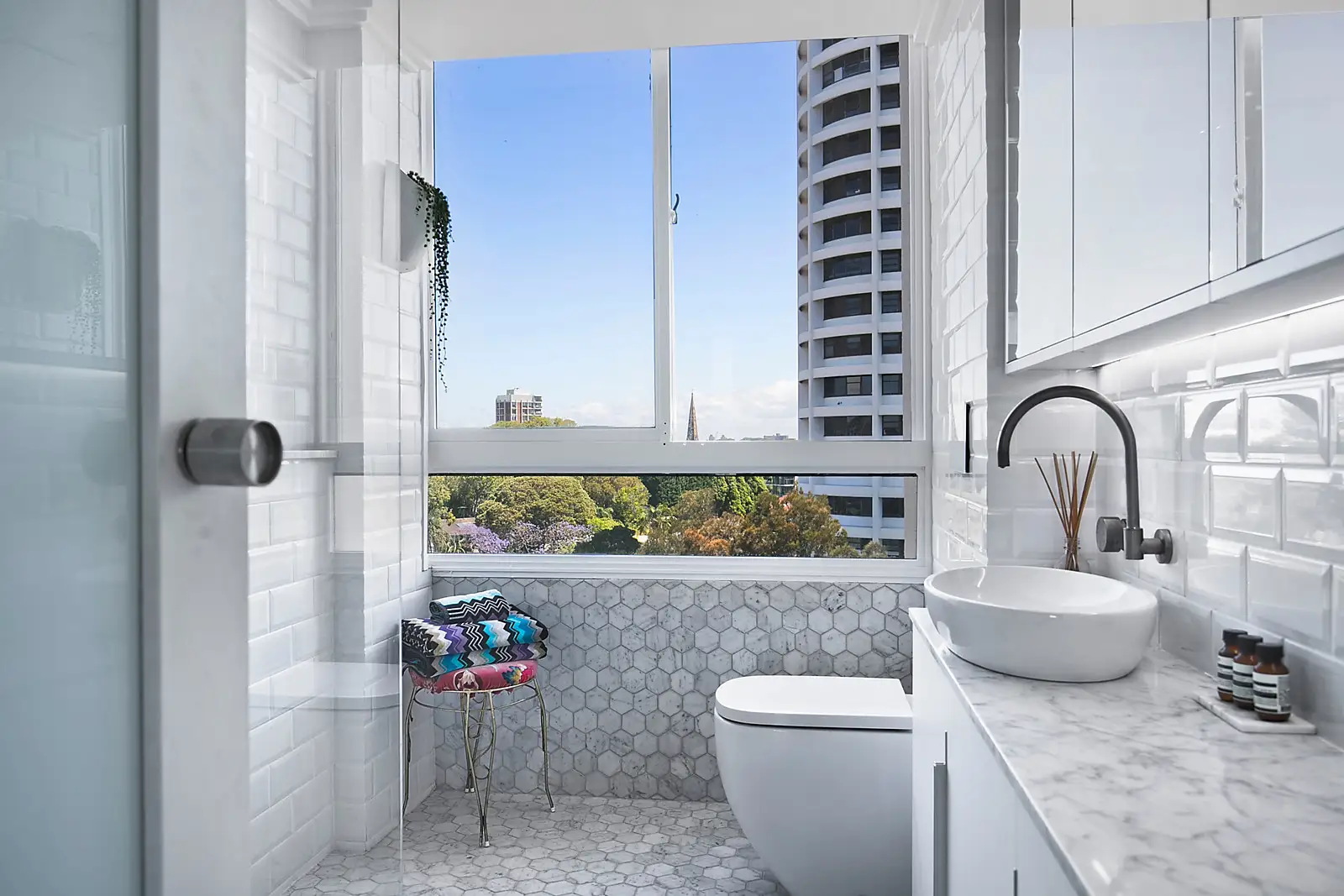 18/2 Eastbourne Road, Darling Point Sold by Bradfield Badgerfox - image 1