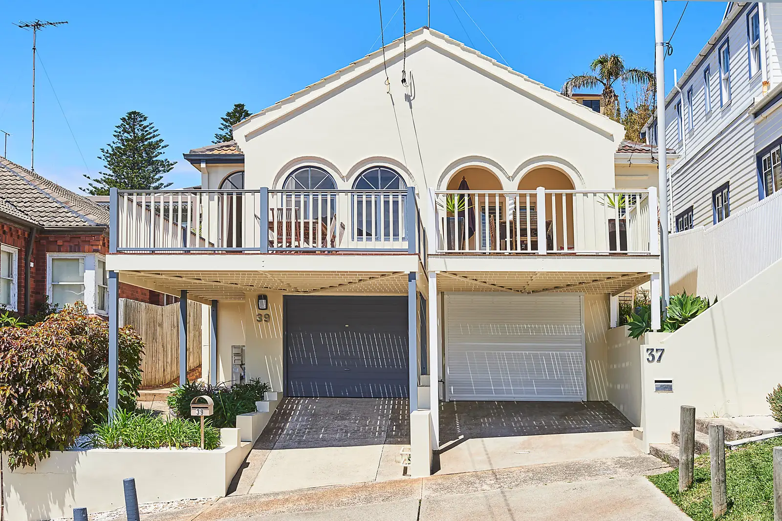 39 Eastern Avenue, Dover Heights Sold by Bradfield Badgerfox - image 1