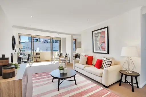 26/5-13 Hutchinson Street, Surry Hills Sold by Bradfield Badgerfox