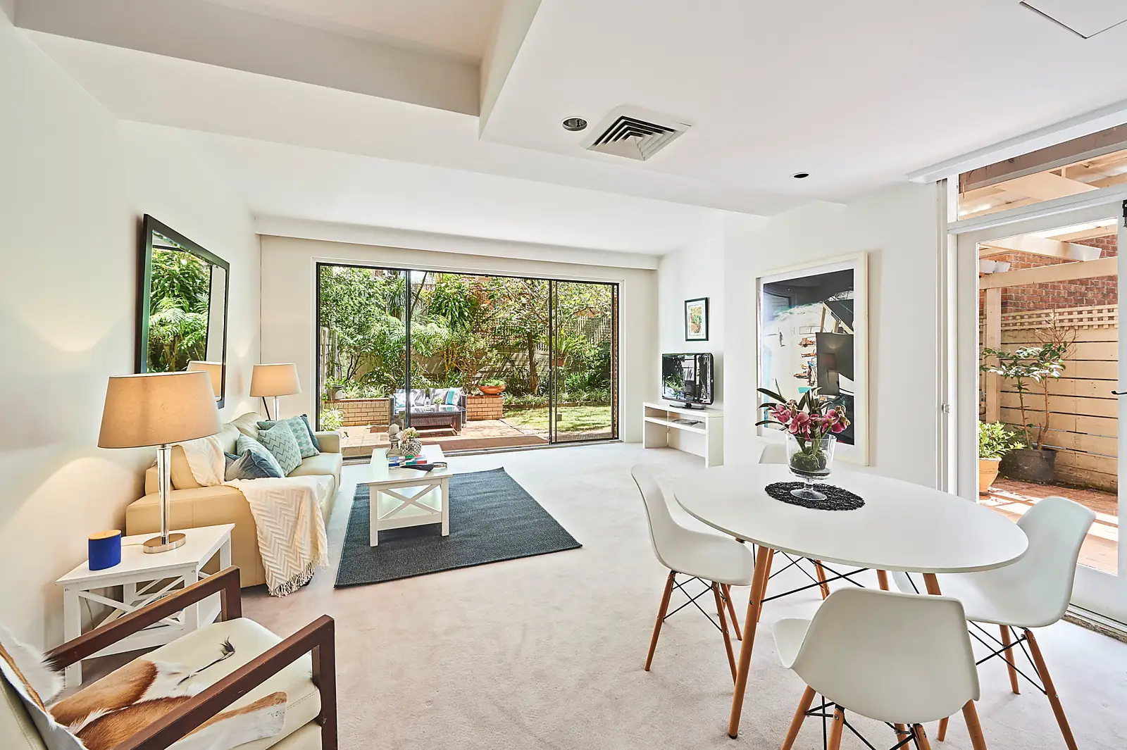 7/374 Edgecliff Road, Woollahra Sold by Bradfield Badgerfox - image 1