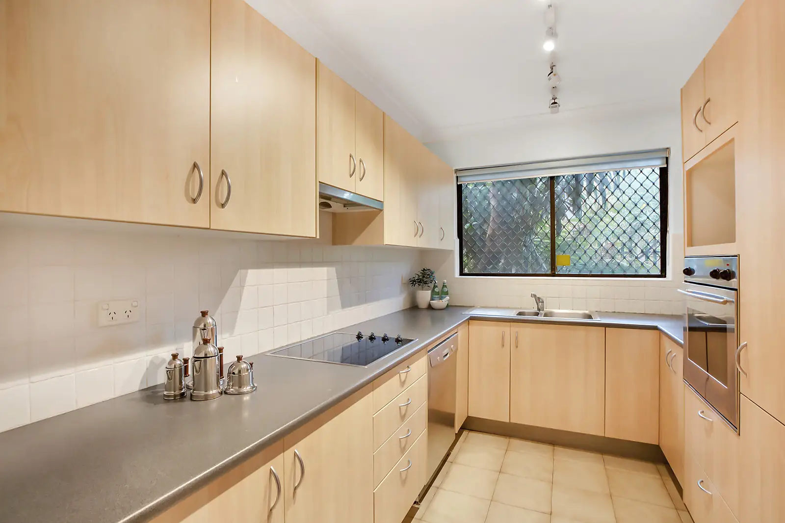 12/127-131 Cook Road, Centennial Park Sold by Bradfield Badgerfox - image 1