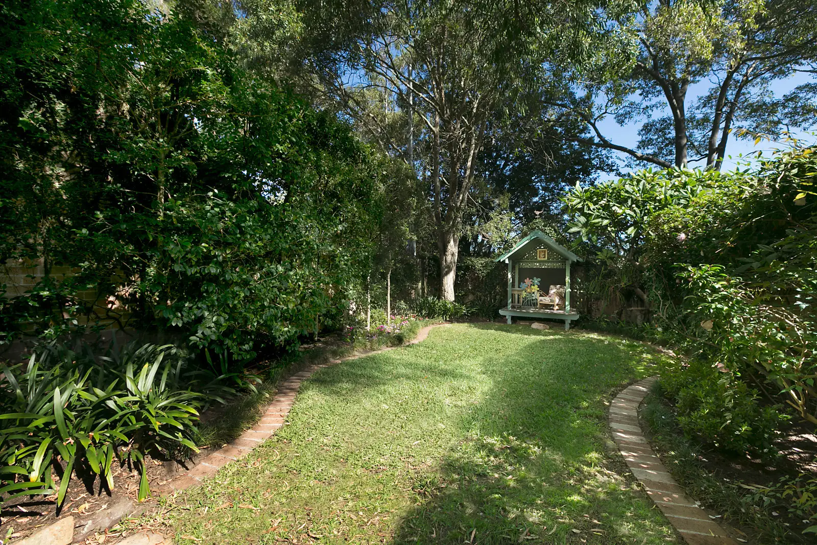 100 Cameron Street, Edgecliff Sold by Bradfield Badgerfox - image 1