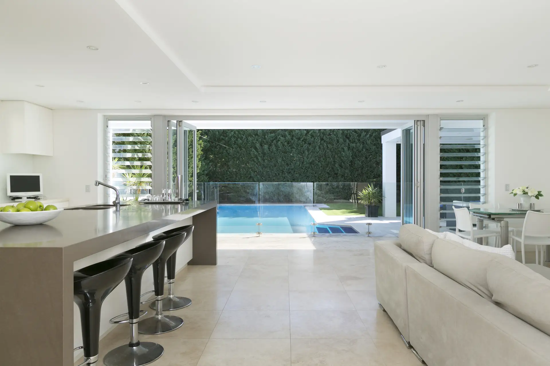 90 Military Road, Dover Heights Sold by Bradfield Badgerfox - image 1