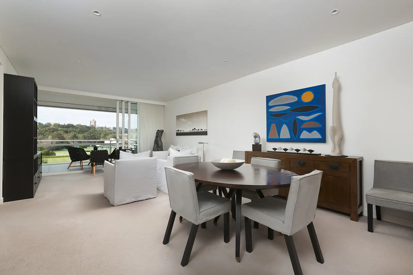 301/2 Neild Avenue, Rushcutters Bay Sold by Bradfield Badgerfox - image 1