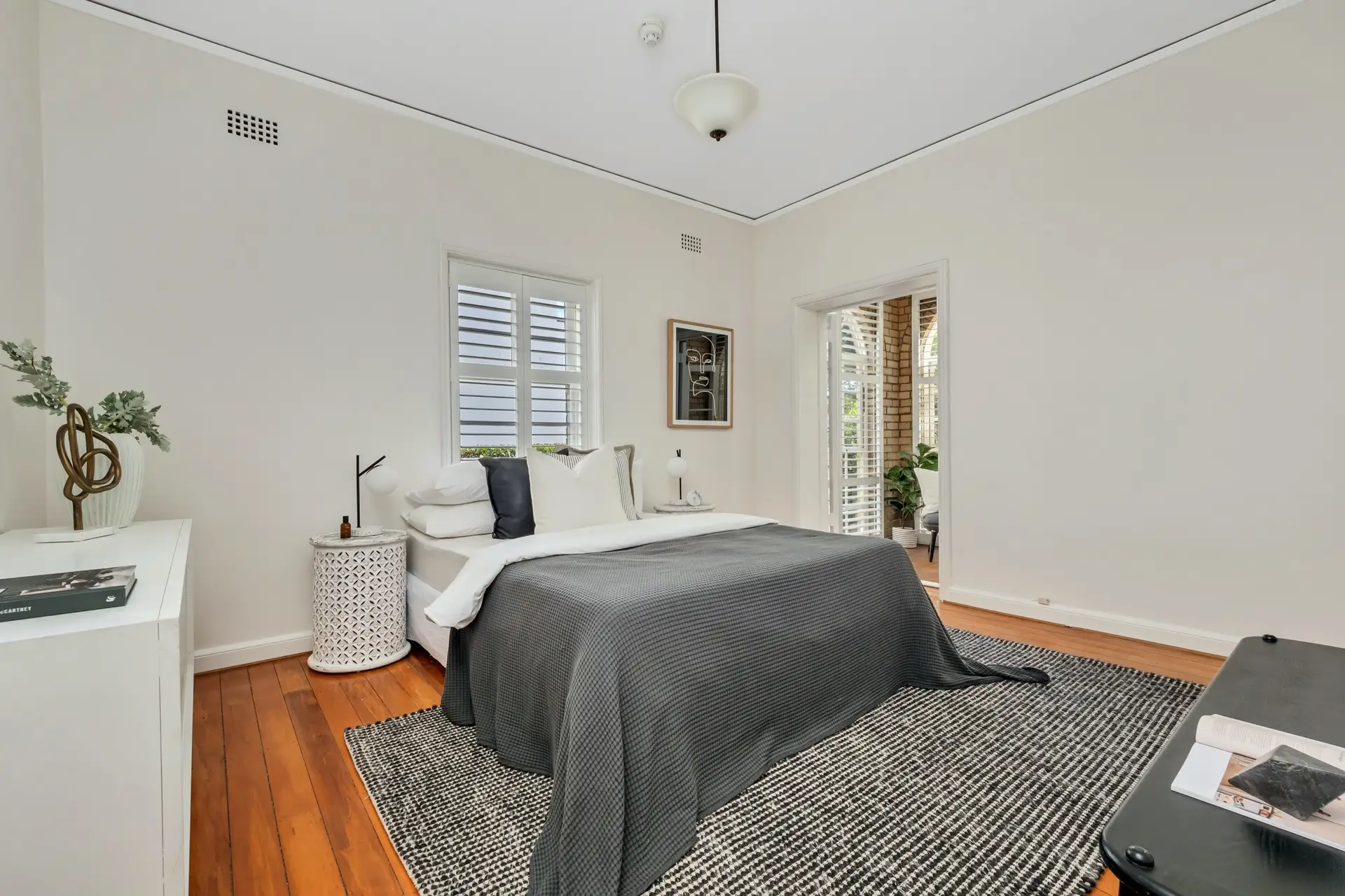 2/581A Old South Head Road, Rose Bay Sold by Bradfield Badgerfox - image 1
