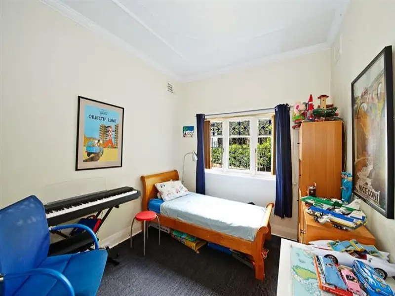 2/3 Bates Avenue, Paddington Sold by Bradfield Badgerfox - image 1