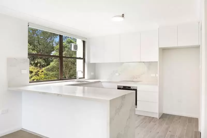 4/58-64 Darling Point Road, Darling Point Leased by Bradfield Badgerfox - image 1