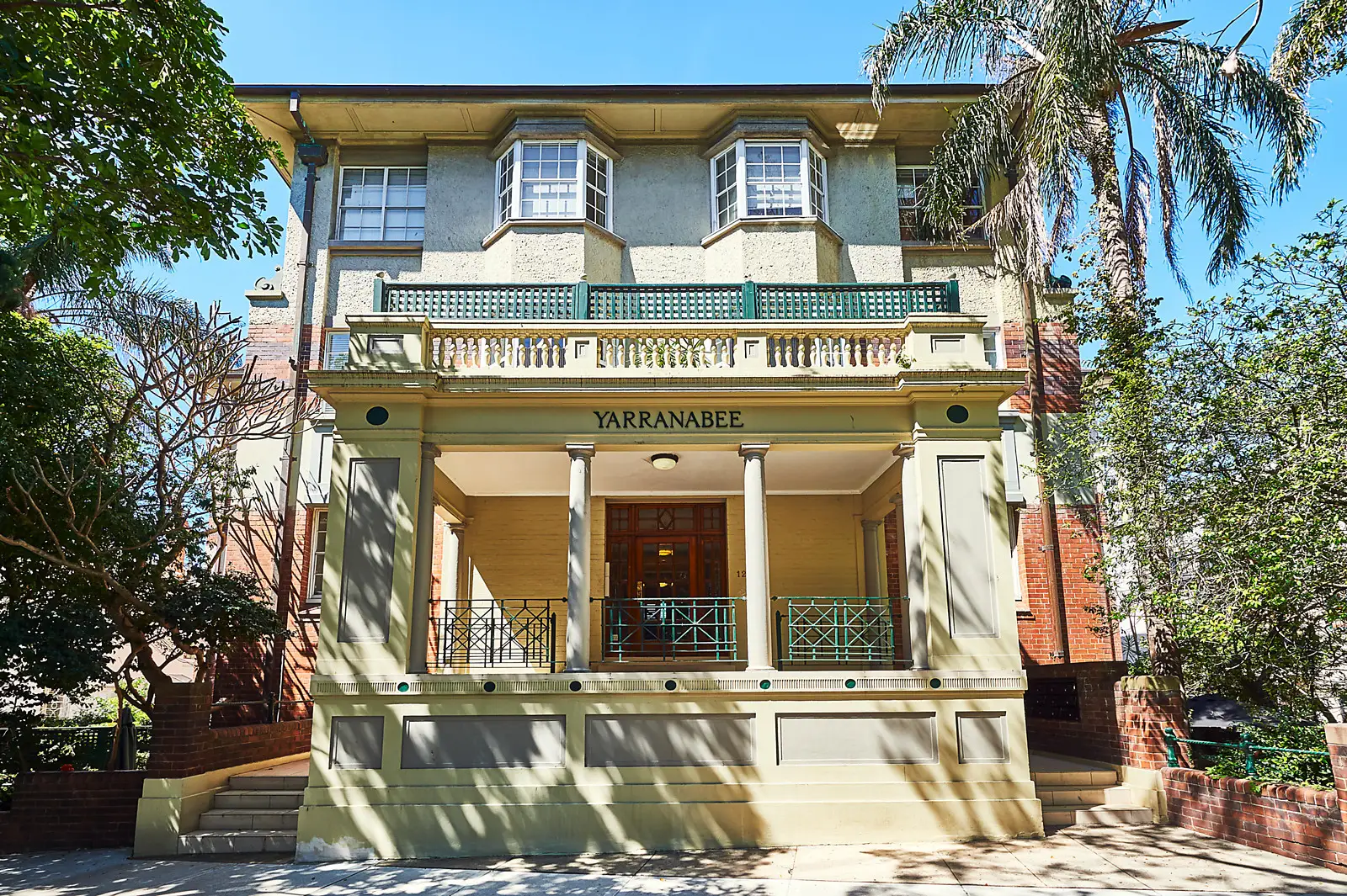 8/121 Darling Point Road, Darling Point Sold by Bradfield Badgerfox - image 1