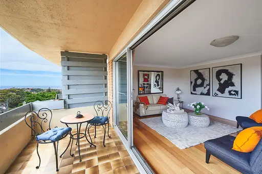 10/49 Bennett Street, Bondi Sold by Bradfield Badgerfox