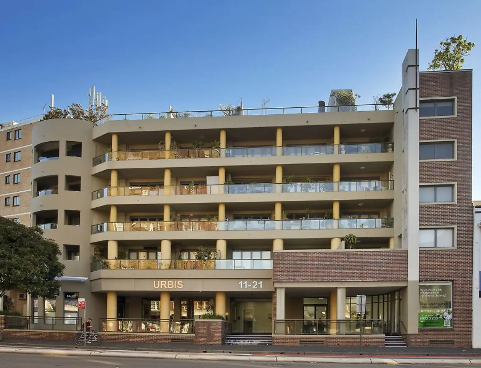 9/11-21 Flinders Street, Surry Hills Sold by Bradfield Badgerfox - image 1