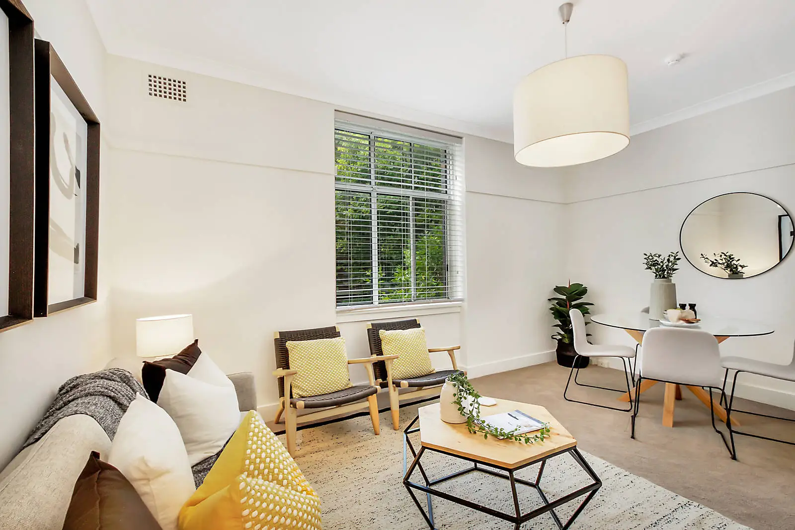 17/9 Wylde Street, Potts Point Sold by Bradfield Badgerfox - image 1