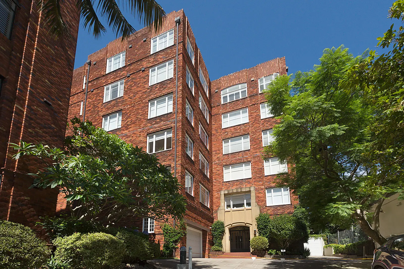 2/414 Edgecliff Road, Woollahra Sold by Bradfield Badgerfox - image 1