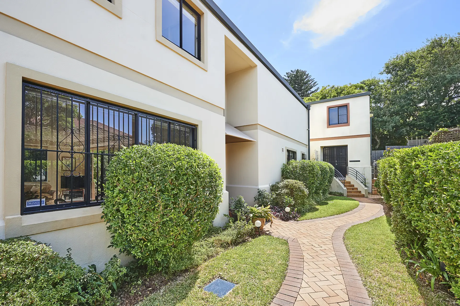 2/26 Dover Road, Rose Bay Sold by Bradfield Badgerfox - image 1