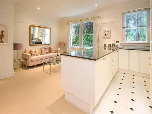 7/65 Darling Point Road, Darling Point Sold by Bradfield Badgerfox