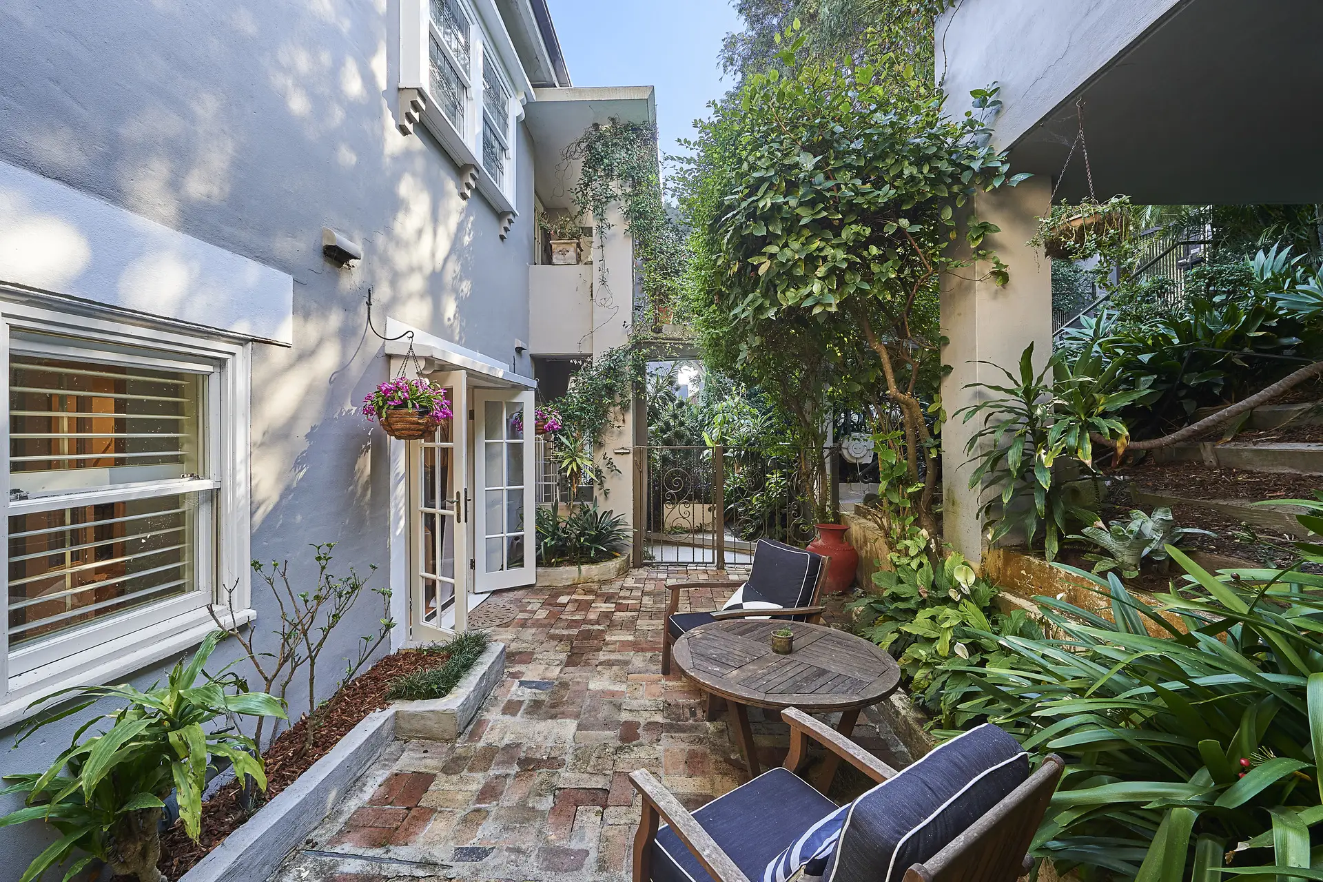 1/96 Bellevue Road, Bellevue Hill Sold by Bradfield Badgerfox - image 1