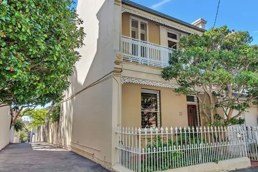 21 Glenview Street, Paddington Sold by Bradfield Badgerfox