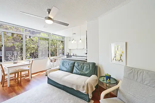 4/6-14 Darley Street, Darlinghurst Sold by Bradfield Badgerfox