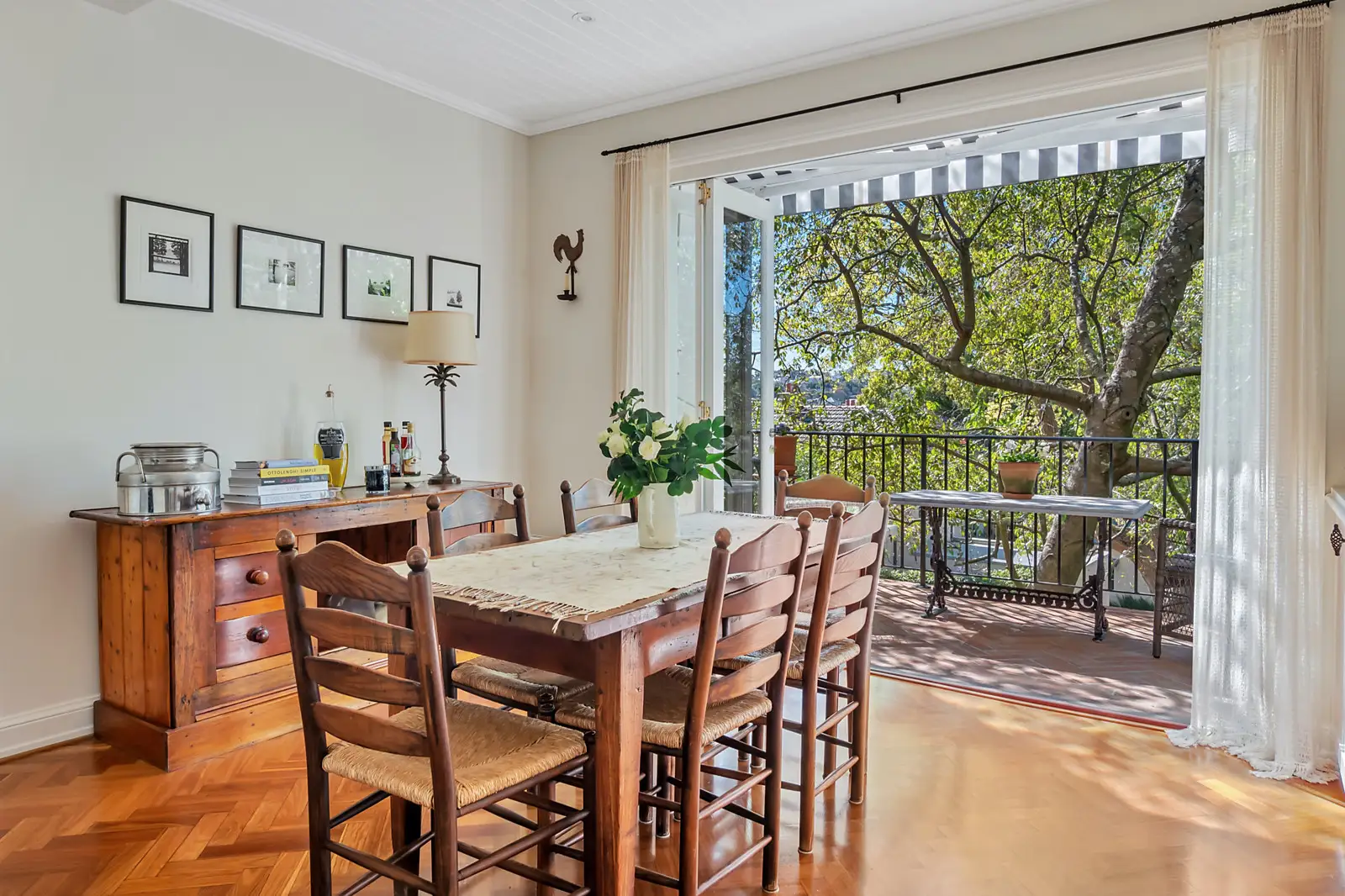 4 Roslyndale Avenue, Woollahra Sold by Bradfield Badgerfox - image 1