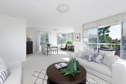 1/6 Trelawney Street, Woollahra Sold by Bradfield Badgerfox