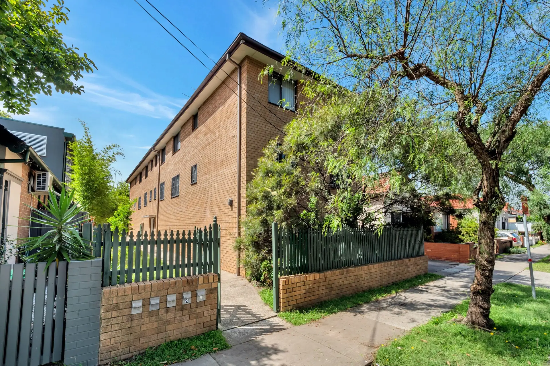 124 Doncaster Avenue, Kensington Sold by Bradfield Badgerfox - image 1