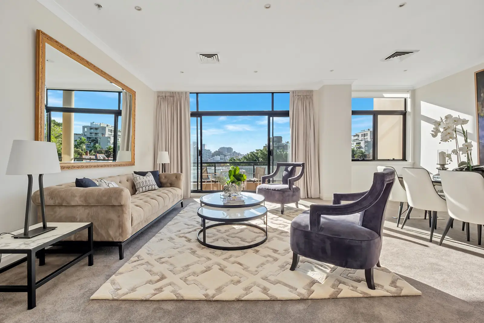 402/2 Darling Point Road, Darling Point Sold by Bradfield Badgerfox - image 1