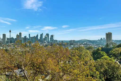 34/8-14 Fullerton Street, Woollahra Sold by Bradfield Badgerfox