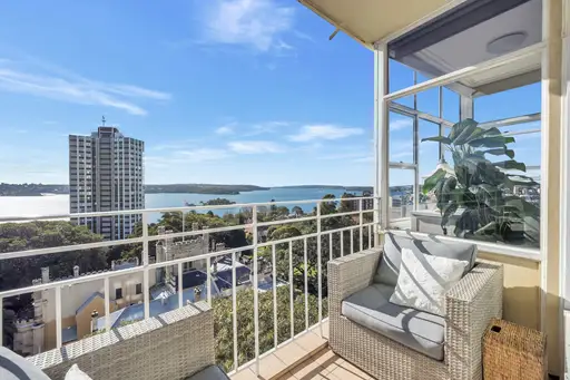 83/66 Darling Point Road, Darling Point Sold by Bradfield Badgerfox