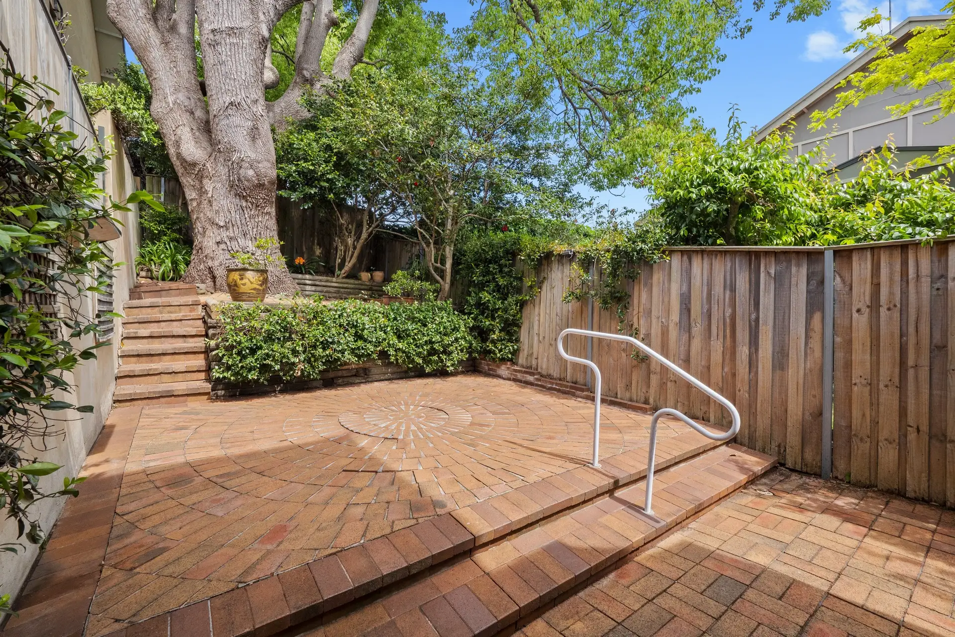 1 Tara Street, Woollahra Sold by Bradfield Badgerfox - image 1