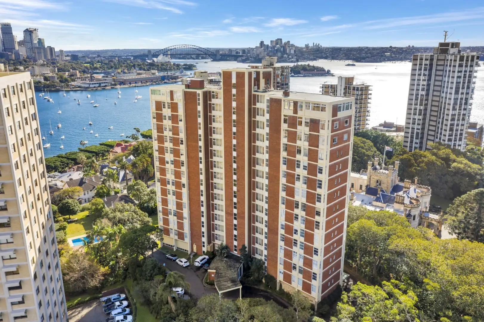 42/66 Darling Point Road, Darling Point Sold by Bradfield Badgerfox - image 1