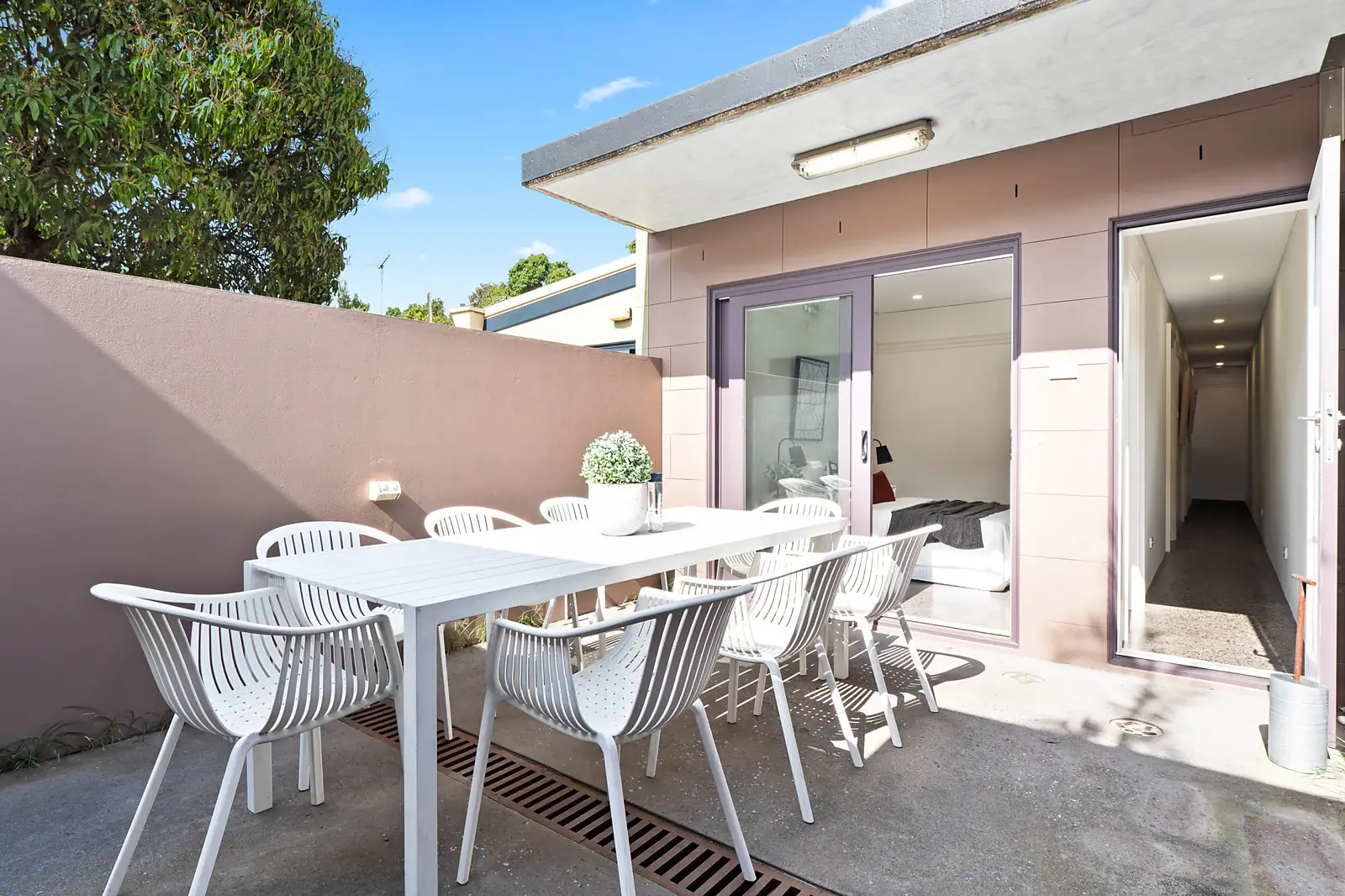 214 Edgeware Road, Newtown Sold by Bradfield Badgerfox - image 1