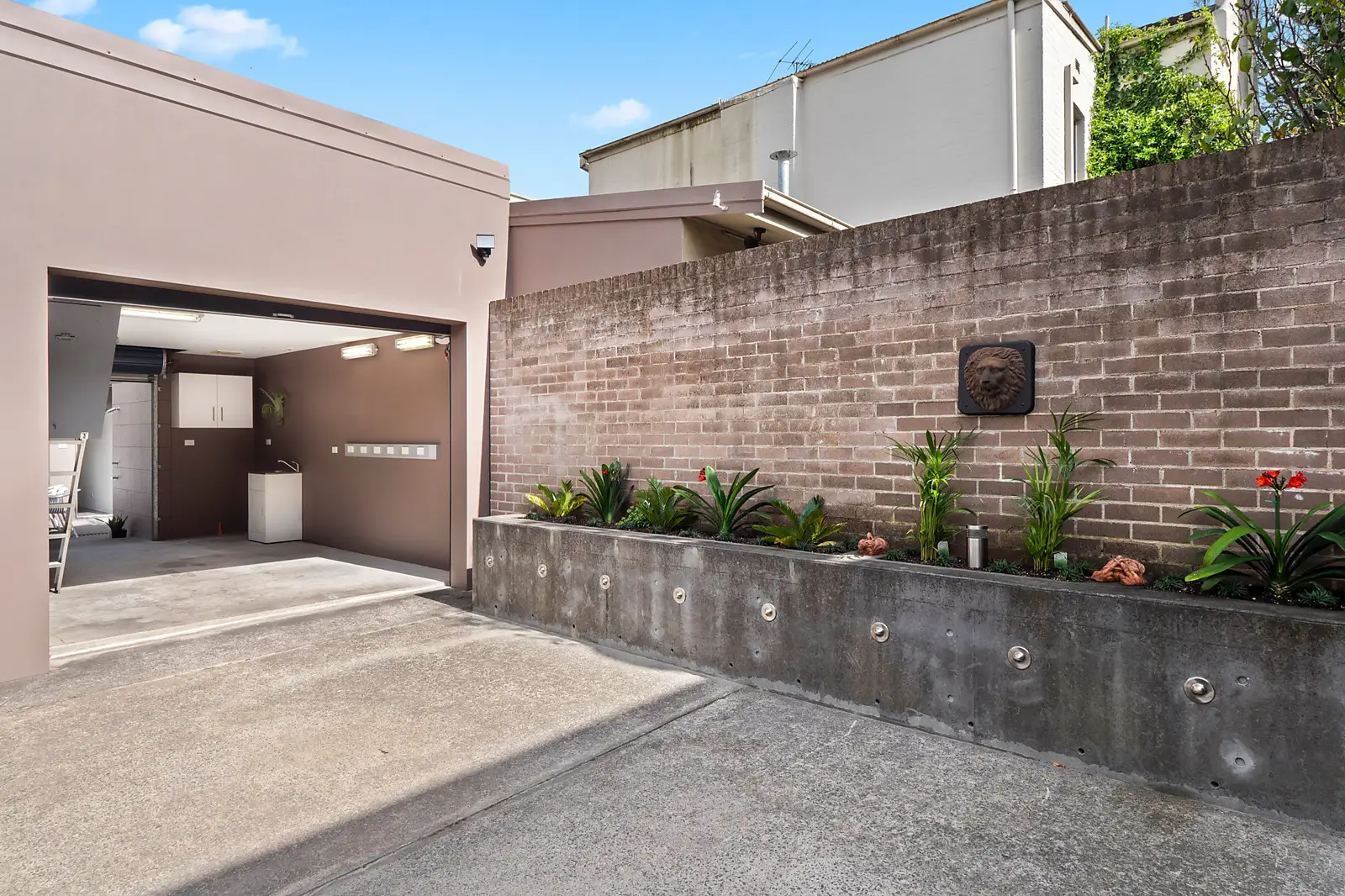 214 Edgeware Road, Newtown Sold by Bradfield Badgerfox - image 1