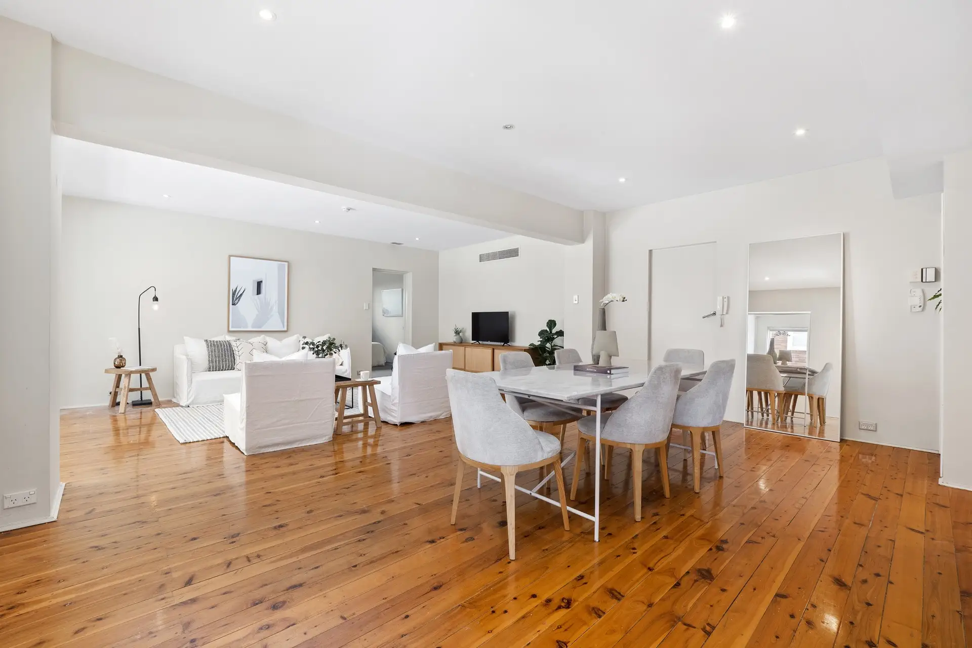 13/1A Longworth Lane, Point Piper Sold by Bradfield Badgerfox - image 1