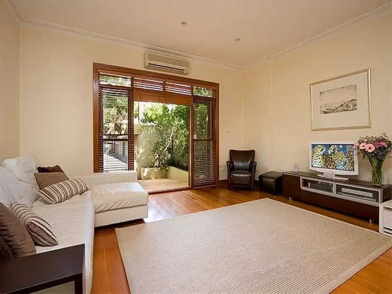 162 Underwood Street, Paddington Sold by Bradfield Badgerfox - image 1