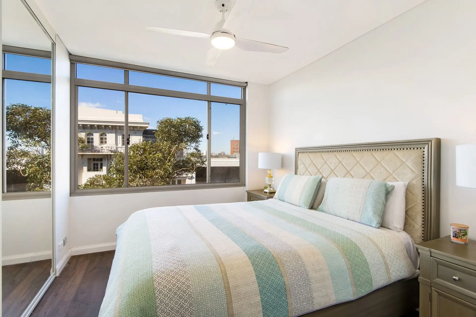 31/6-14 Darley Street, Darlinghurst Sold by Bradfield Badgerfox - image 1