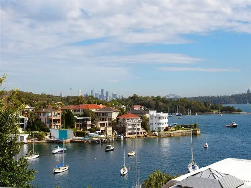 8/28 The Crescent, Vaucluse Sold by Bradfield Badgerfox - image 1